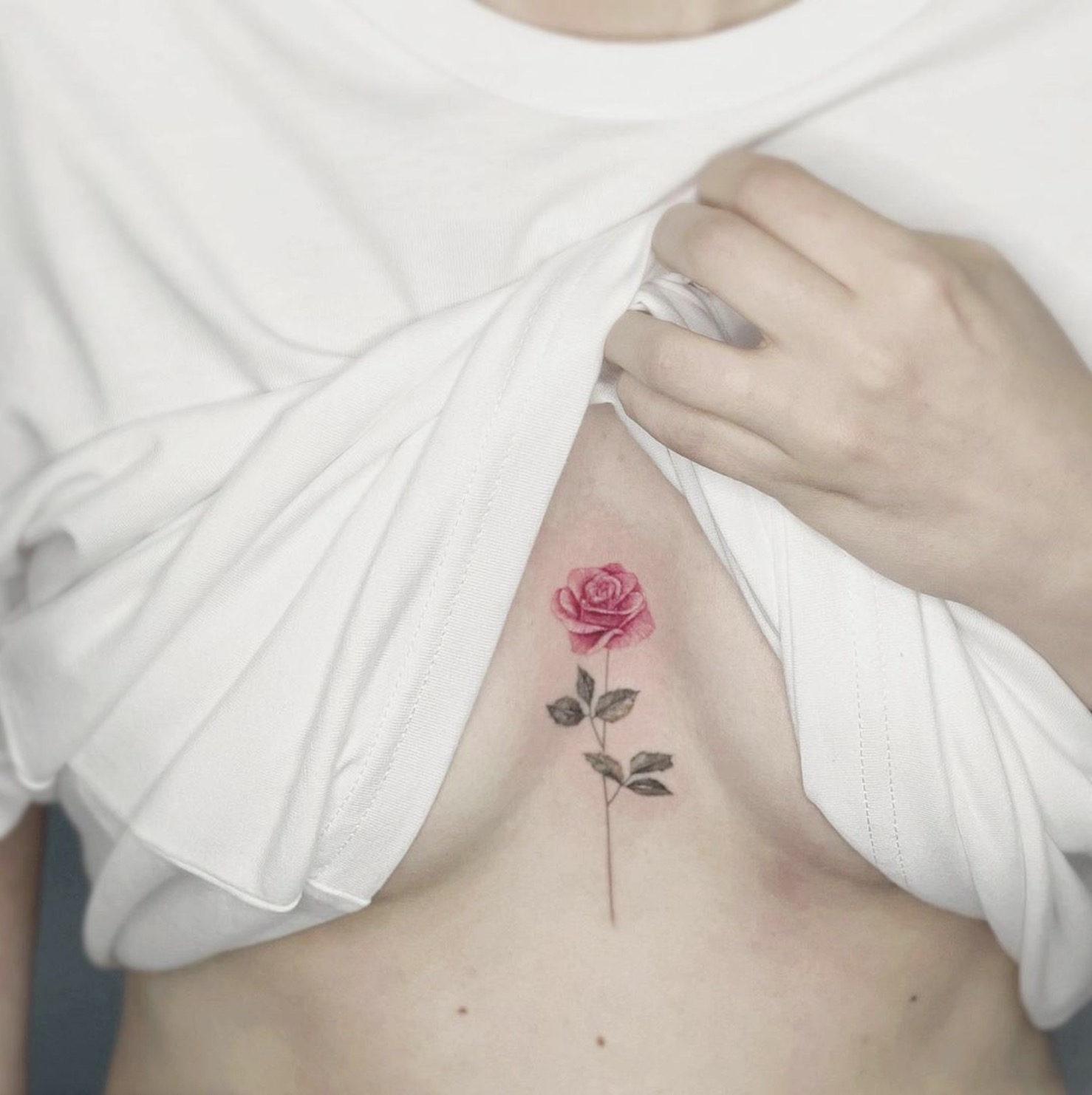 Buste Femme Tattoo Torse Femme 45 idées de tatouage floral - Femme Actuelle