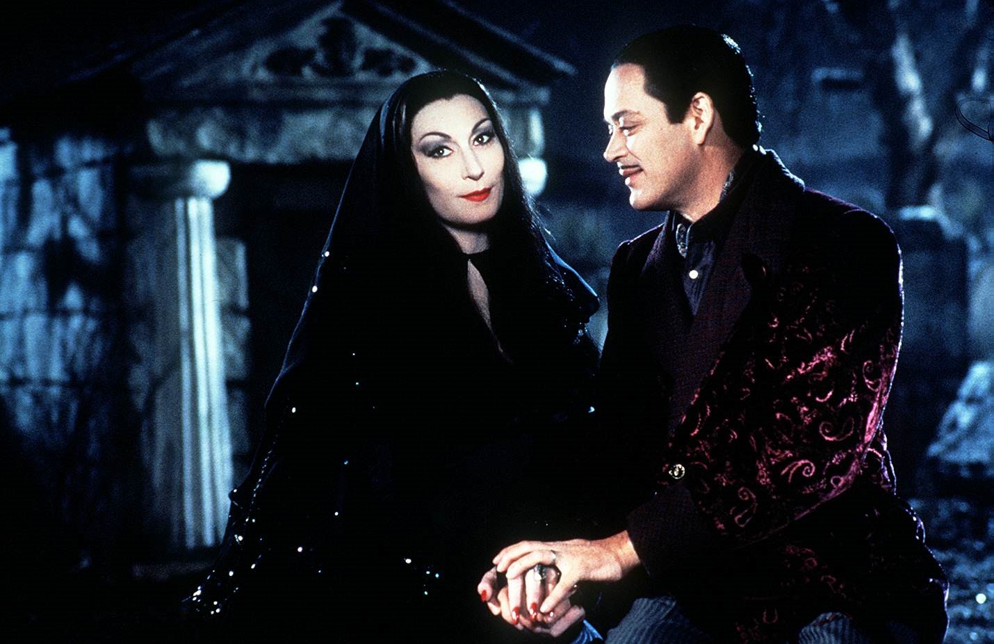 Que sont devenues les stars de la Famille Addams ? (PHOTOS) - Femme  Actuelle