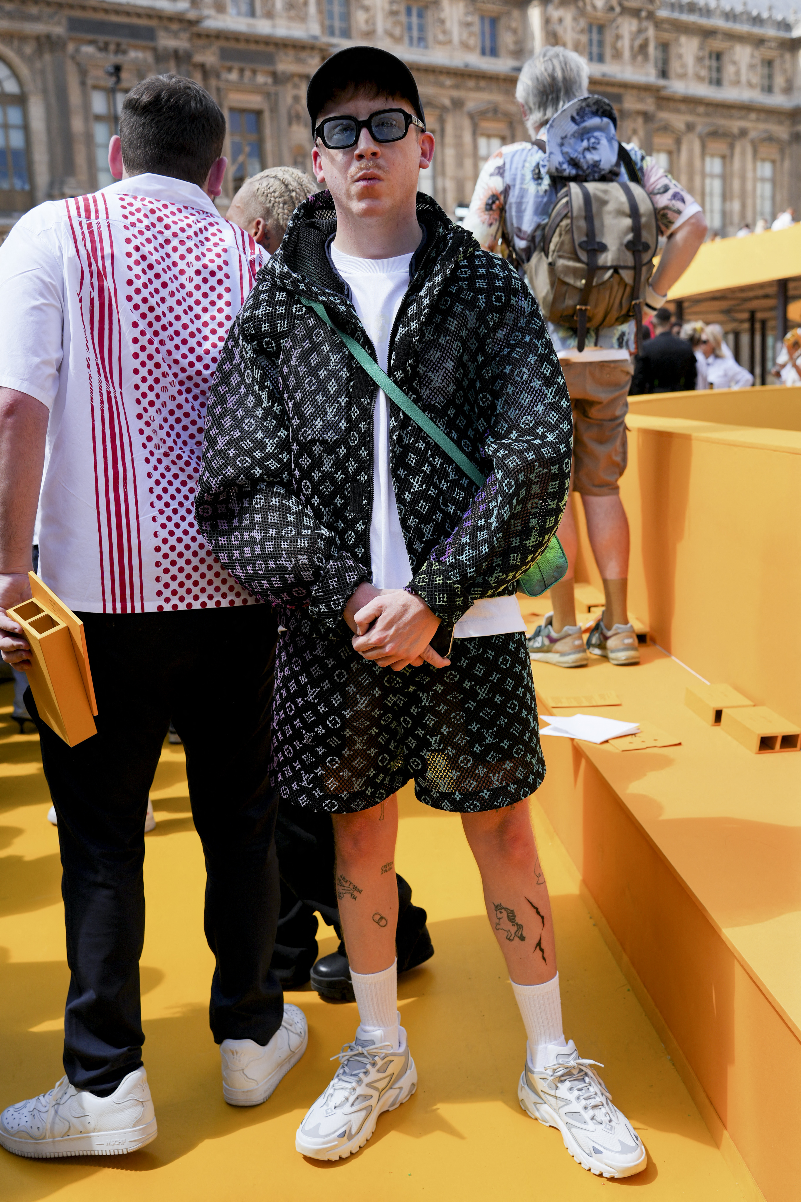 Photo : Omar Sy - Défilé de mode Homme printemps-été 2023 Louis Vuitton  dans la cour Carrée du Louvre à Paris, le 23 juin 2022. © Jean-Baptiste  Autissier/Panoramic/Bestimage - Purepeople