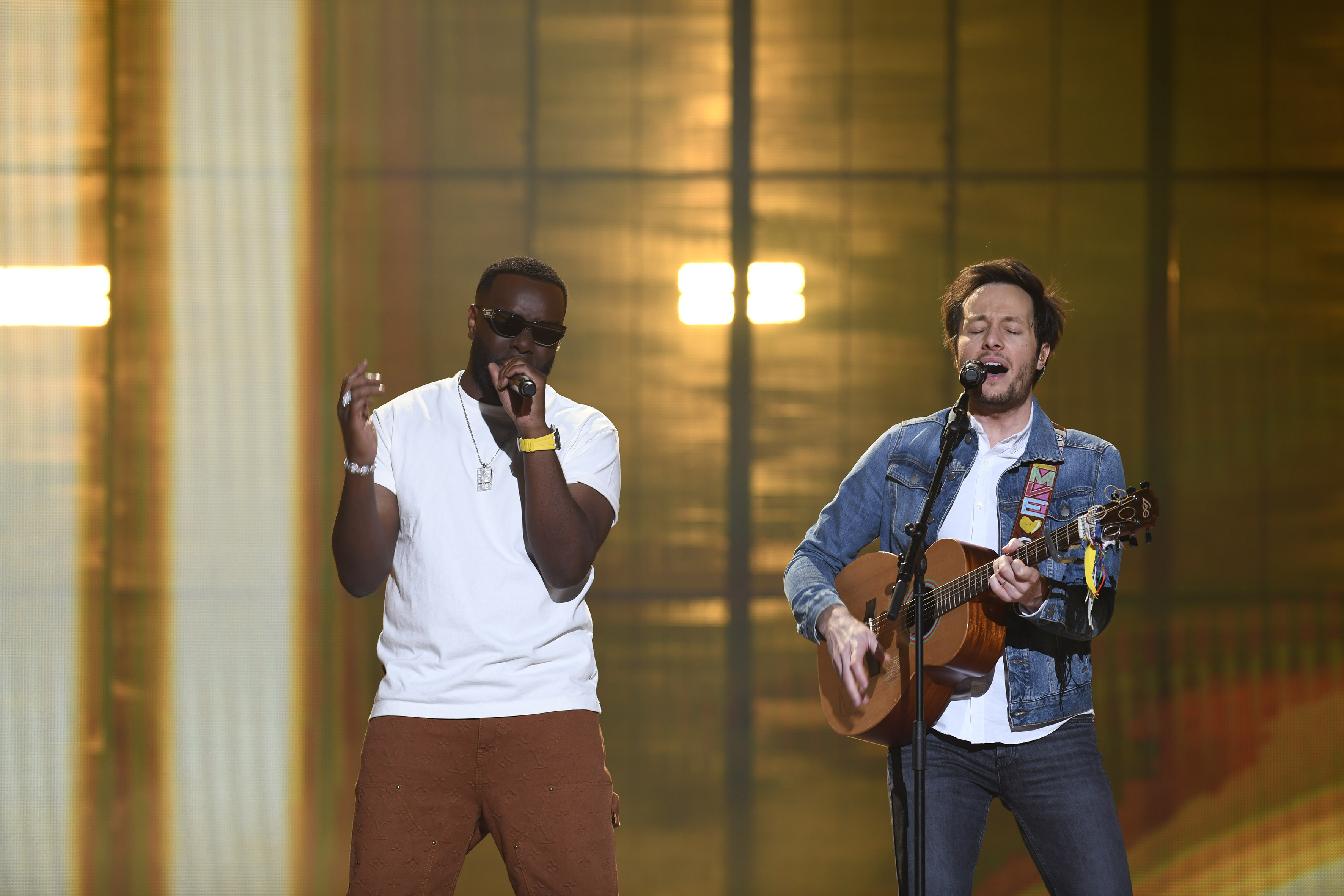 Mentissa et Vianney chantent Et bam en duo au Gala des pièces