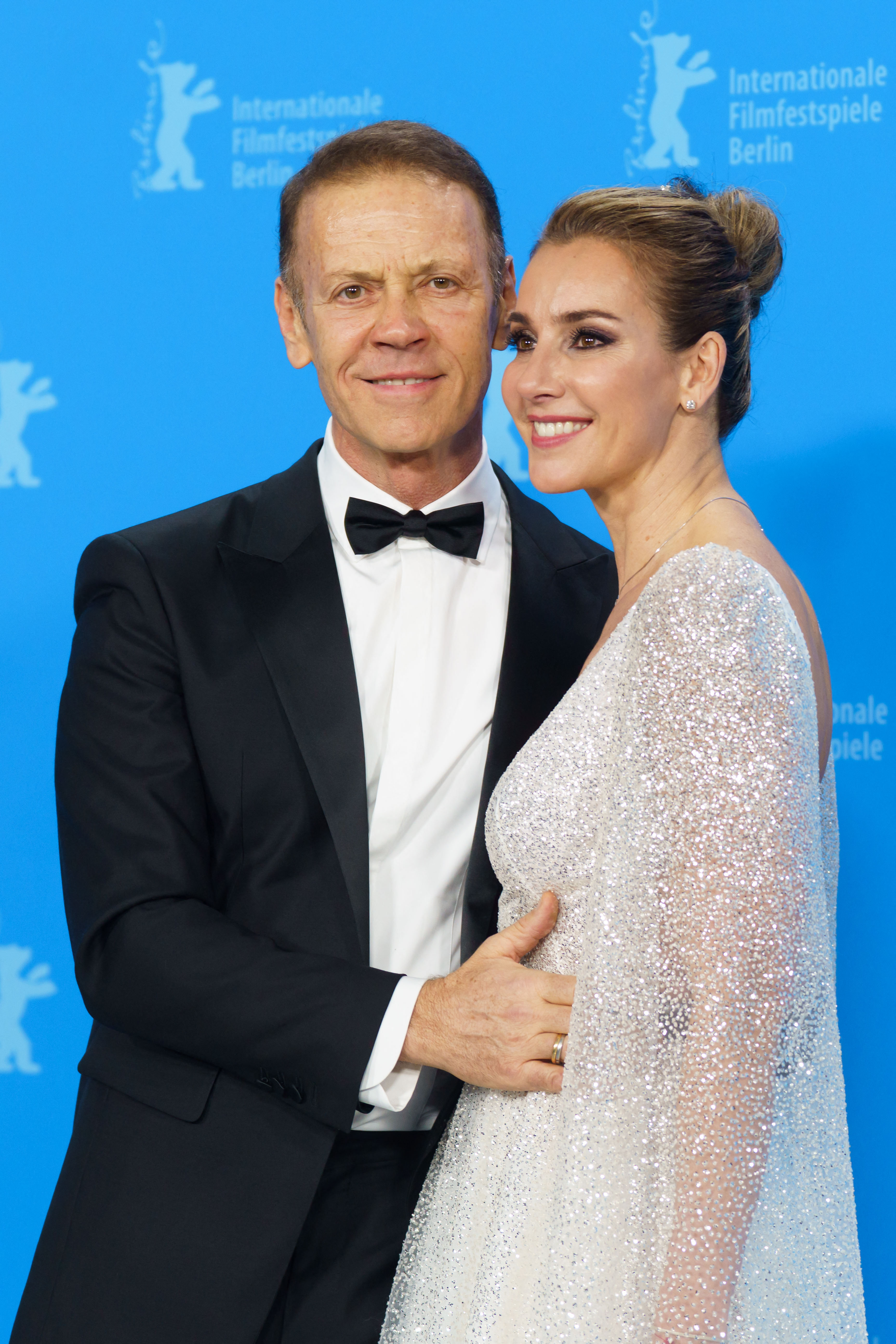 Rocco Siffredi et sa femme enflamme le photocall de Supersex - Télé Loisirs