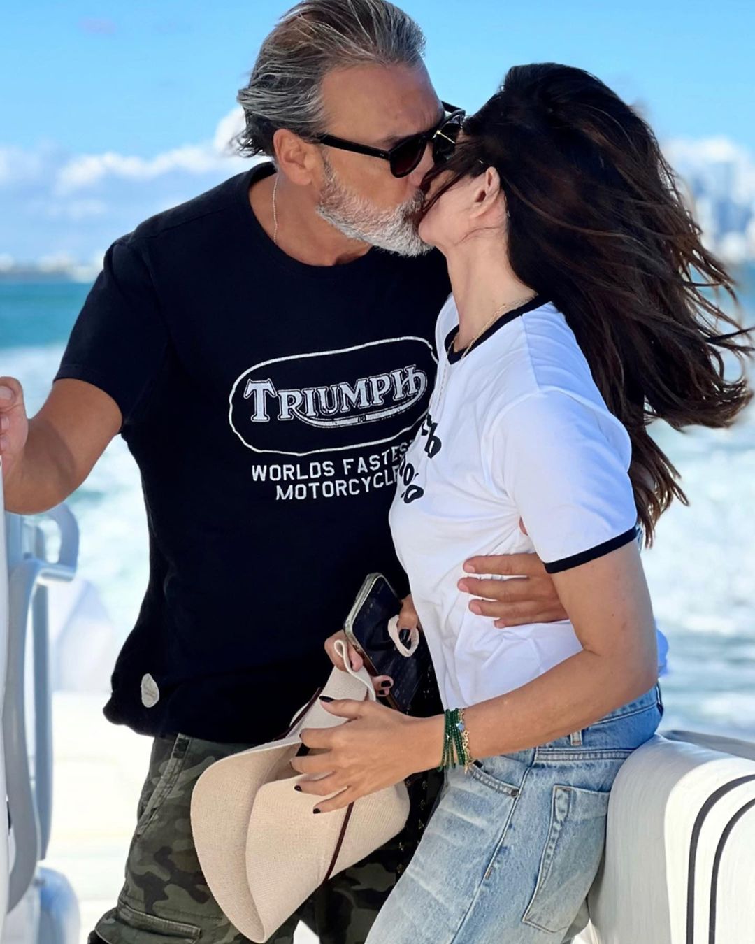 La belle histoire de Véronika Loubry et Gérard Kadoche, un couple soudé comme jamais - Télé Loisirs