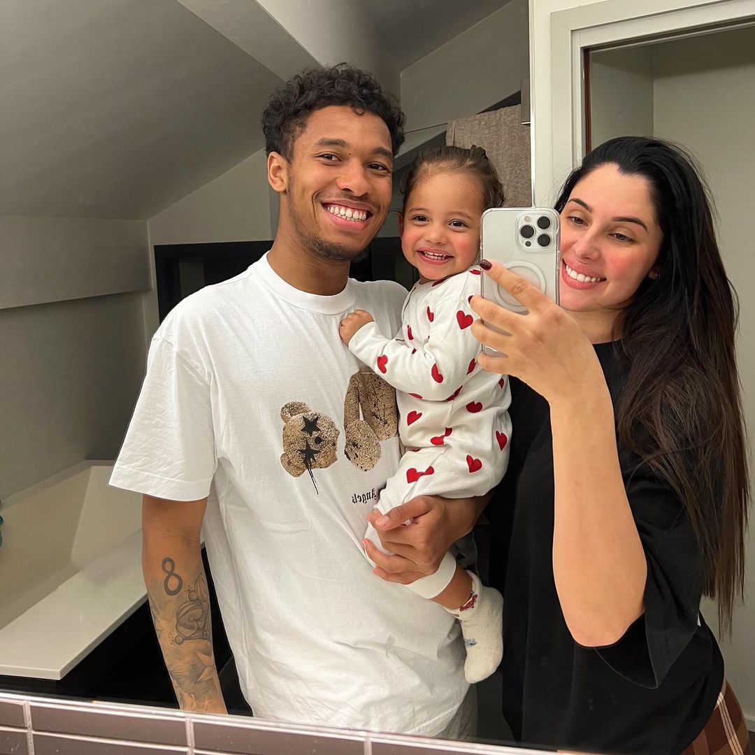 Boubacar Kamara Et Sa Mère Ces candidates de télé-réalité en couple avec des sportifs - Télé 2 Semaines