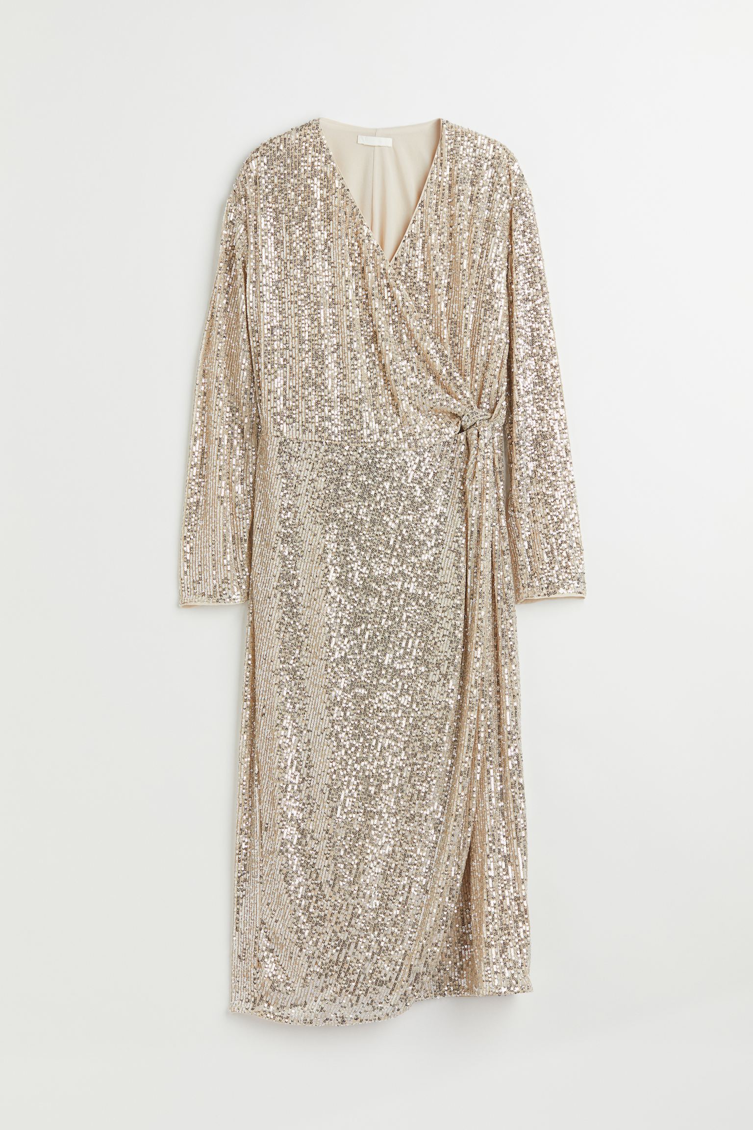 10 robes a porter cet hiver comme au printemps 2022 Voici